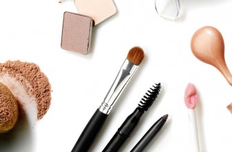 A few words about make-up accessories.