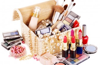 D.I.Y. Make-up box.